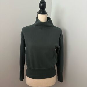 RIVET & THREAD MOCK NECK CROPPED SWEATSHIRT